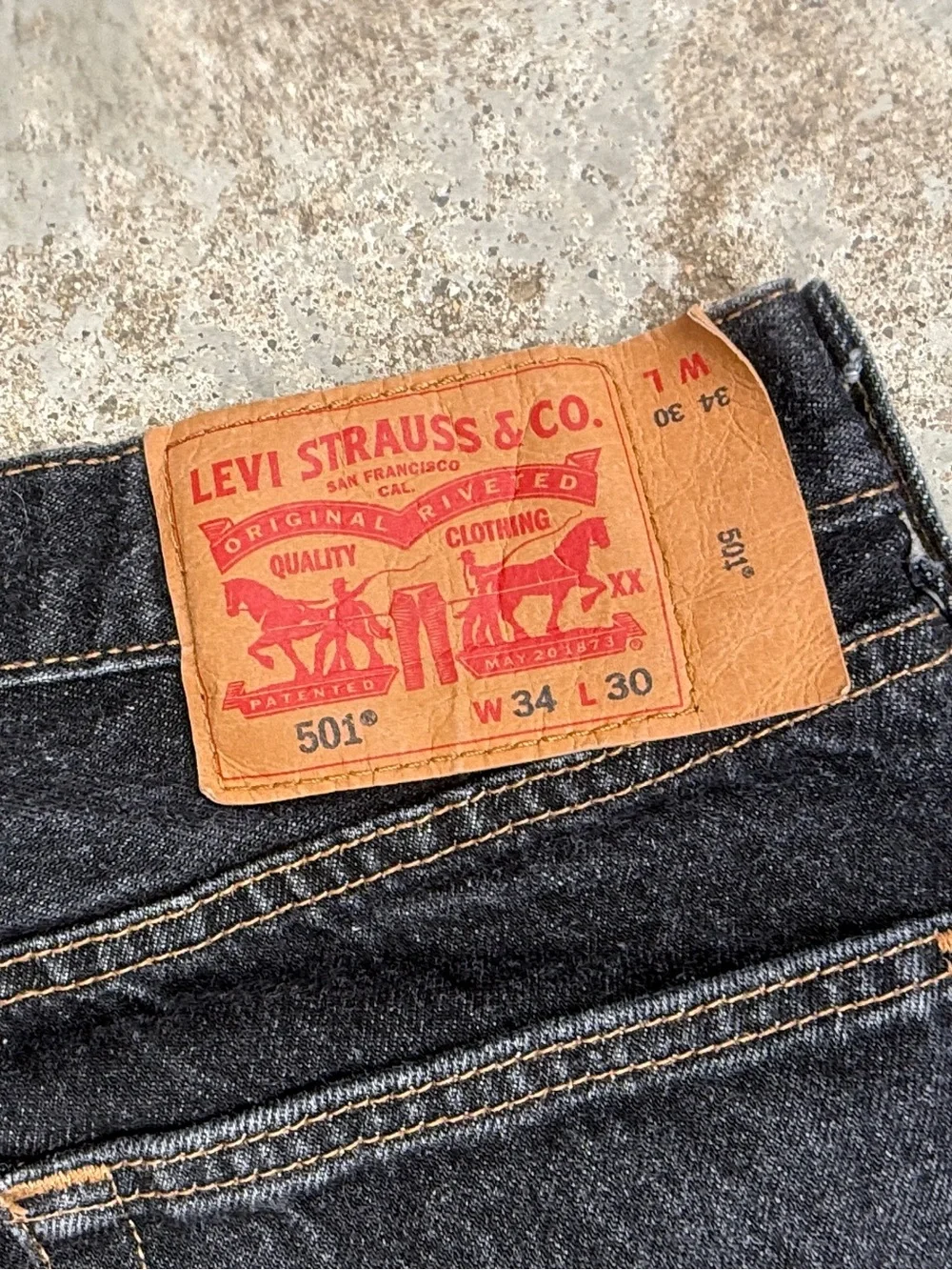 Men's LEVI'S Dark Wash Denim Jeans